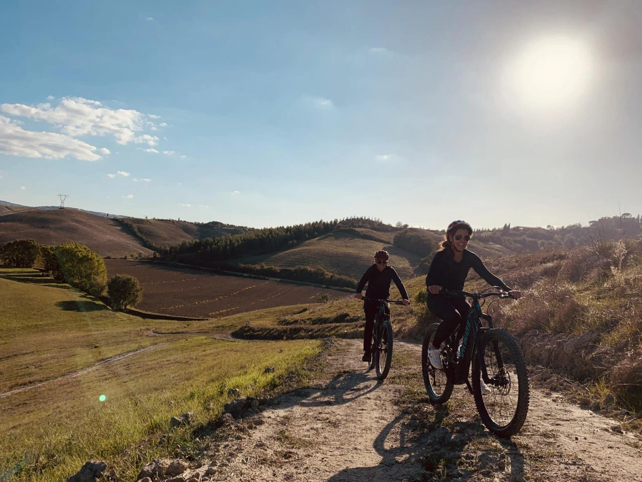 Giro in bici a noleggio nella campagna toscana a San Miniato